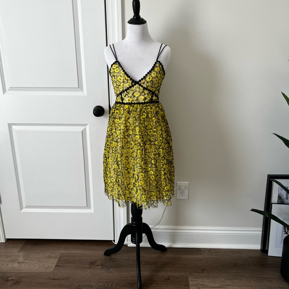 Romeo and Juliet Yellow strappy mini dress! - Picture 3 of 7